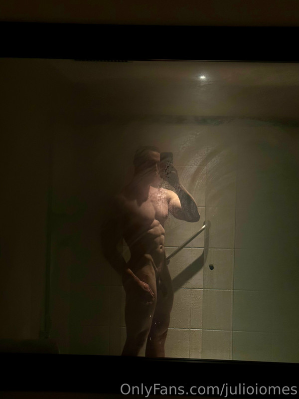 320 Brazilian hunk Júlio Iomes julioiomes peterpec onlyfans porn