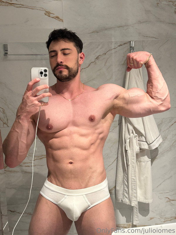 355 Brazilian hunk Júlio Iomes julioiomes peterpec onlyfans porn