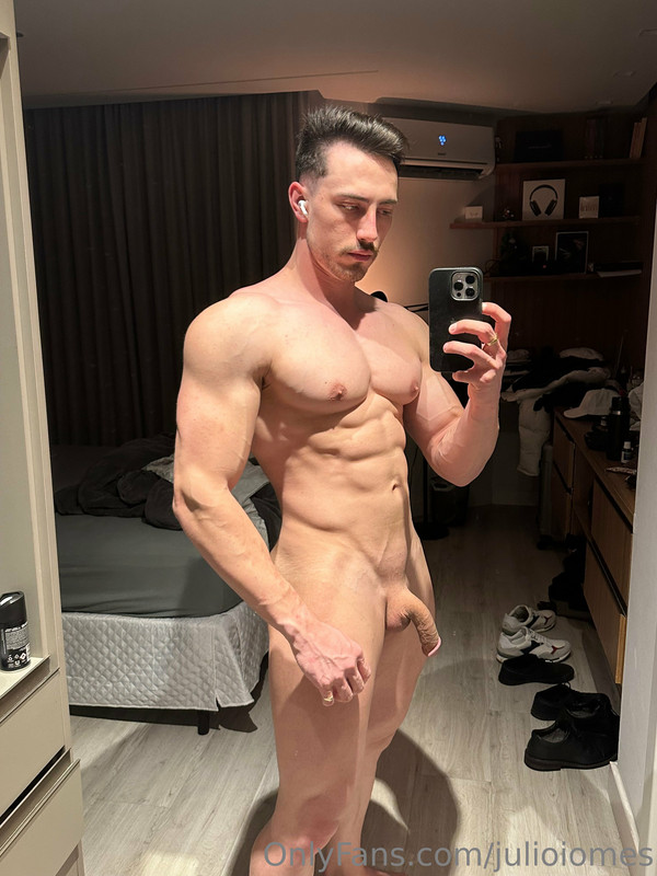 372 Brazilian hunk Júlio Iomes julioiomes peterpec onlyfans porn