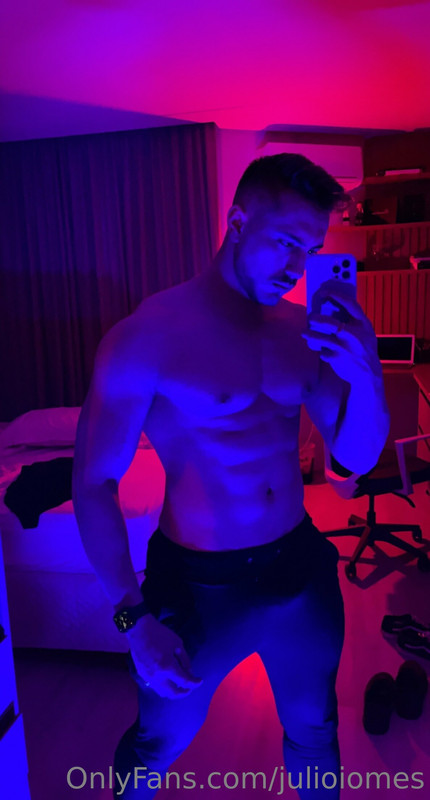 39 Brazilian hunk Júlio Iomes julioiomes peterpec onlyfans porn
