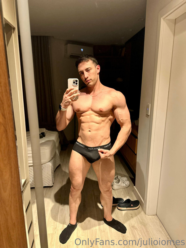 398 Brazilian hunk Júlio Iomes julioiomes peterpec onlyfans porn