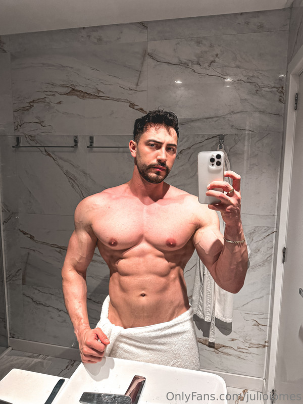 425 Brazilian hunk Júlio Iomes julioiomes peterpec onlyfans porn