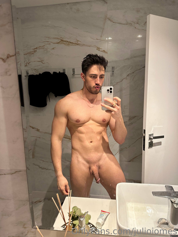428 Brazilian hunk Júlio Iomes julioiomes peterpec onlyfans porn