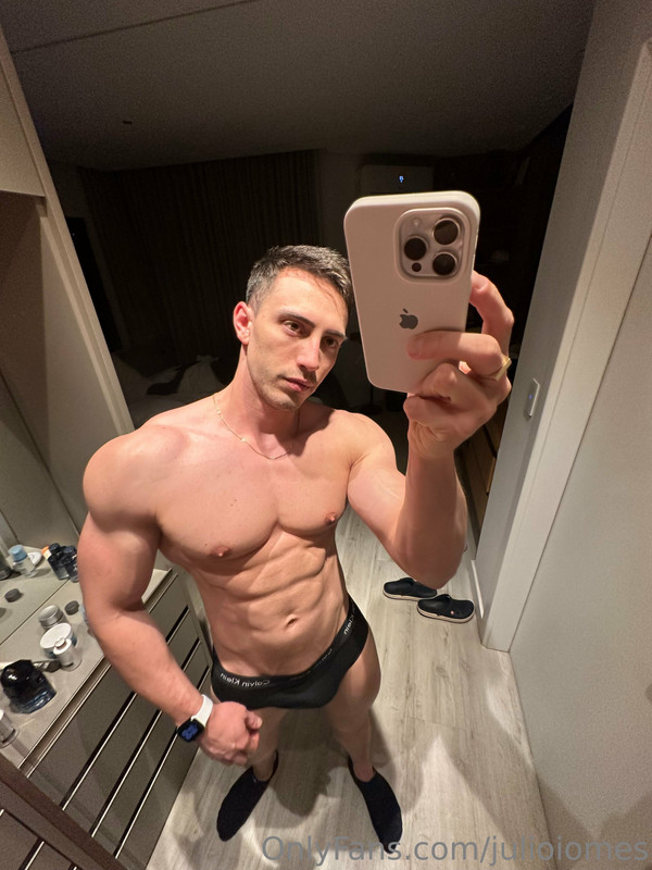 437 Brazilian hunk Júlio Iomes julioiomes peterpec onlyfans porn