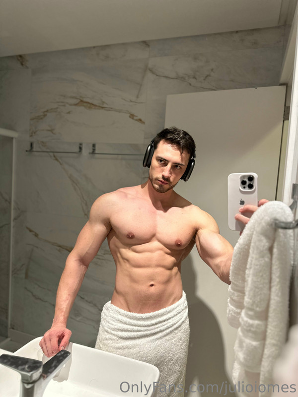 441 Brazilian hunk Júlio Iomes julioiomes peterpec onlyfans porn