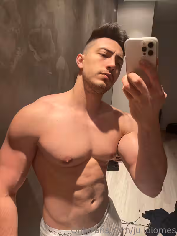 482 Brazilian hunk Júlio Iomes julioiomes peterpec onlyfans porn