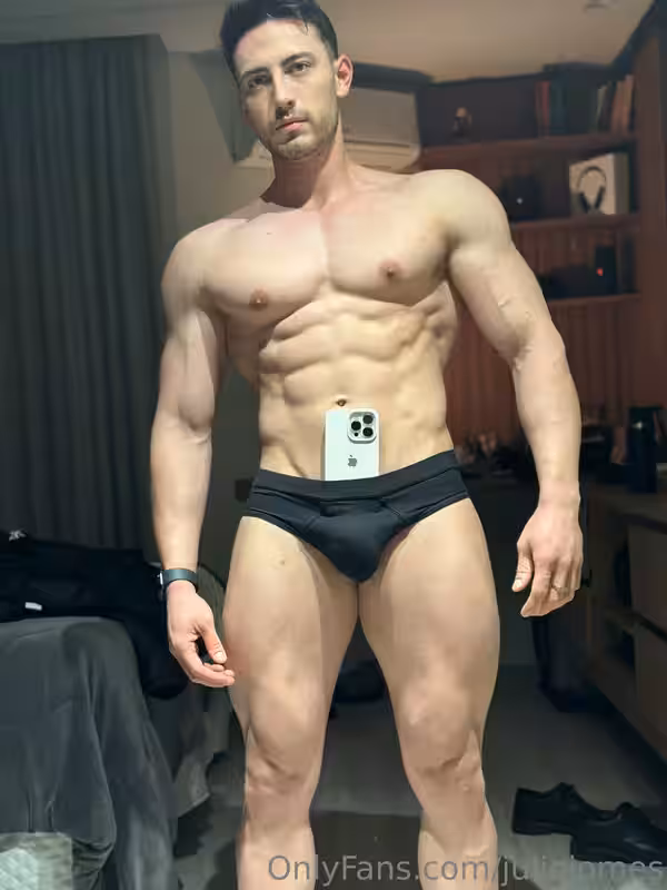 486 Brazilian hunk Júlio Iomes julioiomes peterpec onlyfans porn