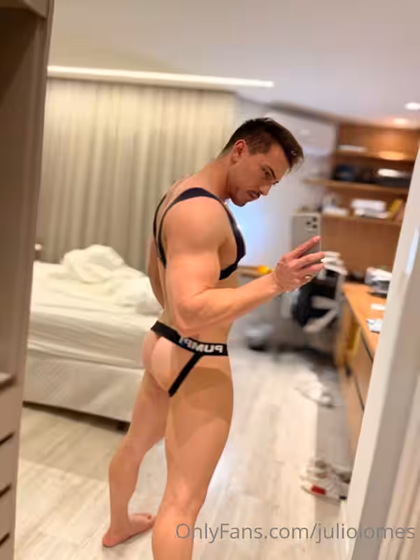 527 Brazilian hunk Júlio Iomes julioiomes peterpec onlyfans porn