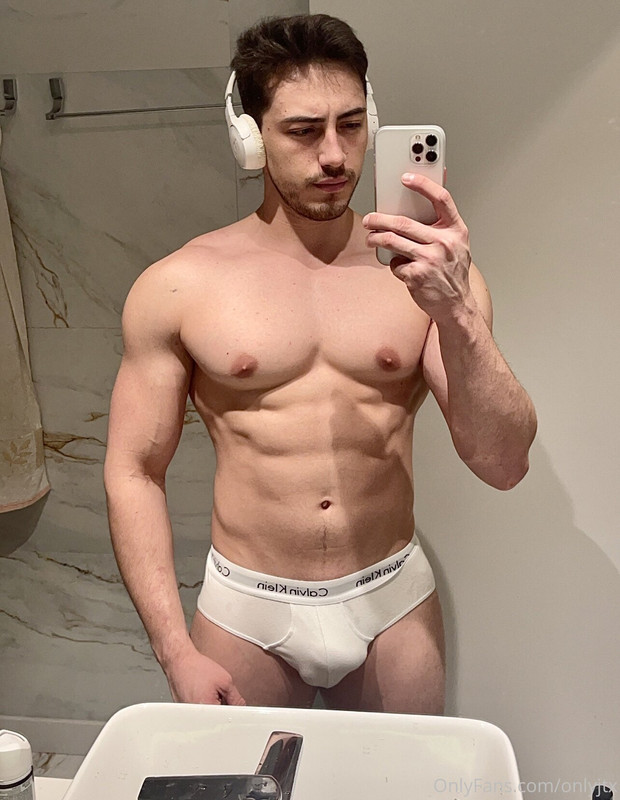 98 Brazilian hunk Júlio Iomes julioiomes peterpec onlyfans porn