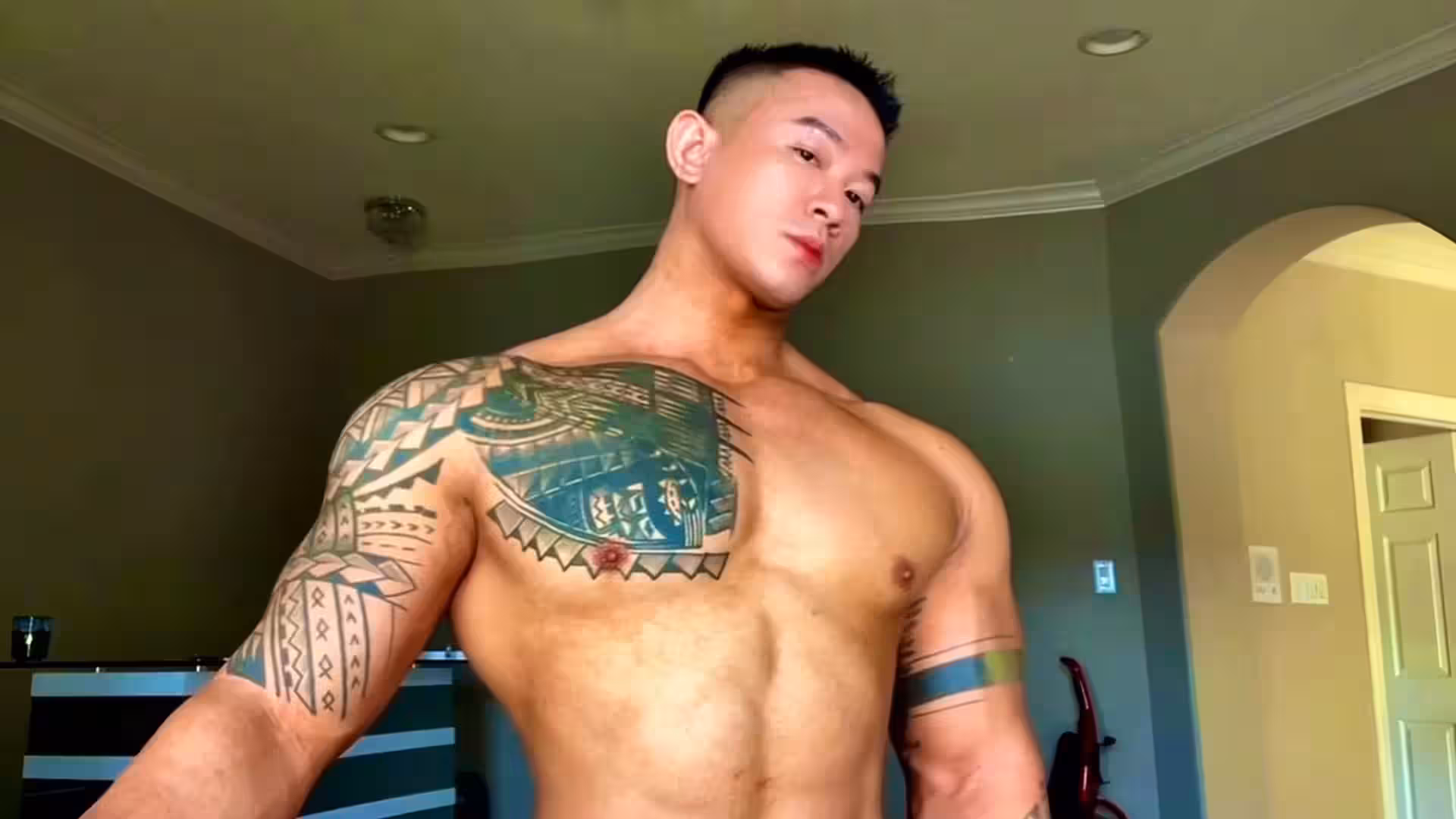Exposed hunky abs mikehoangs1992 Nude Patreon