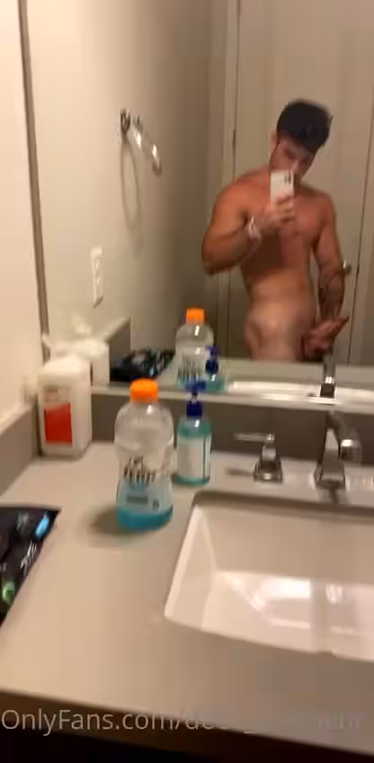 gorgeous deek_aesthetic Derek Martin onlyfans leaked pics