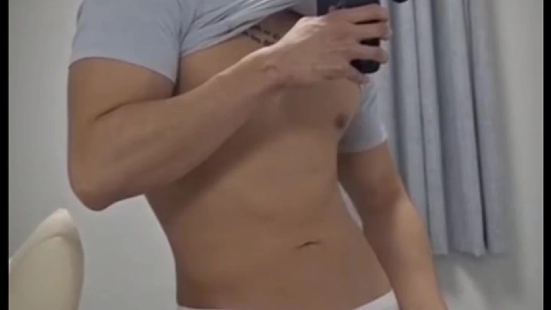 Korean hunk 이 상현  qkrgktkxks masturbates in his bedroom