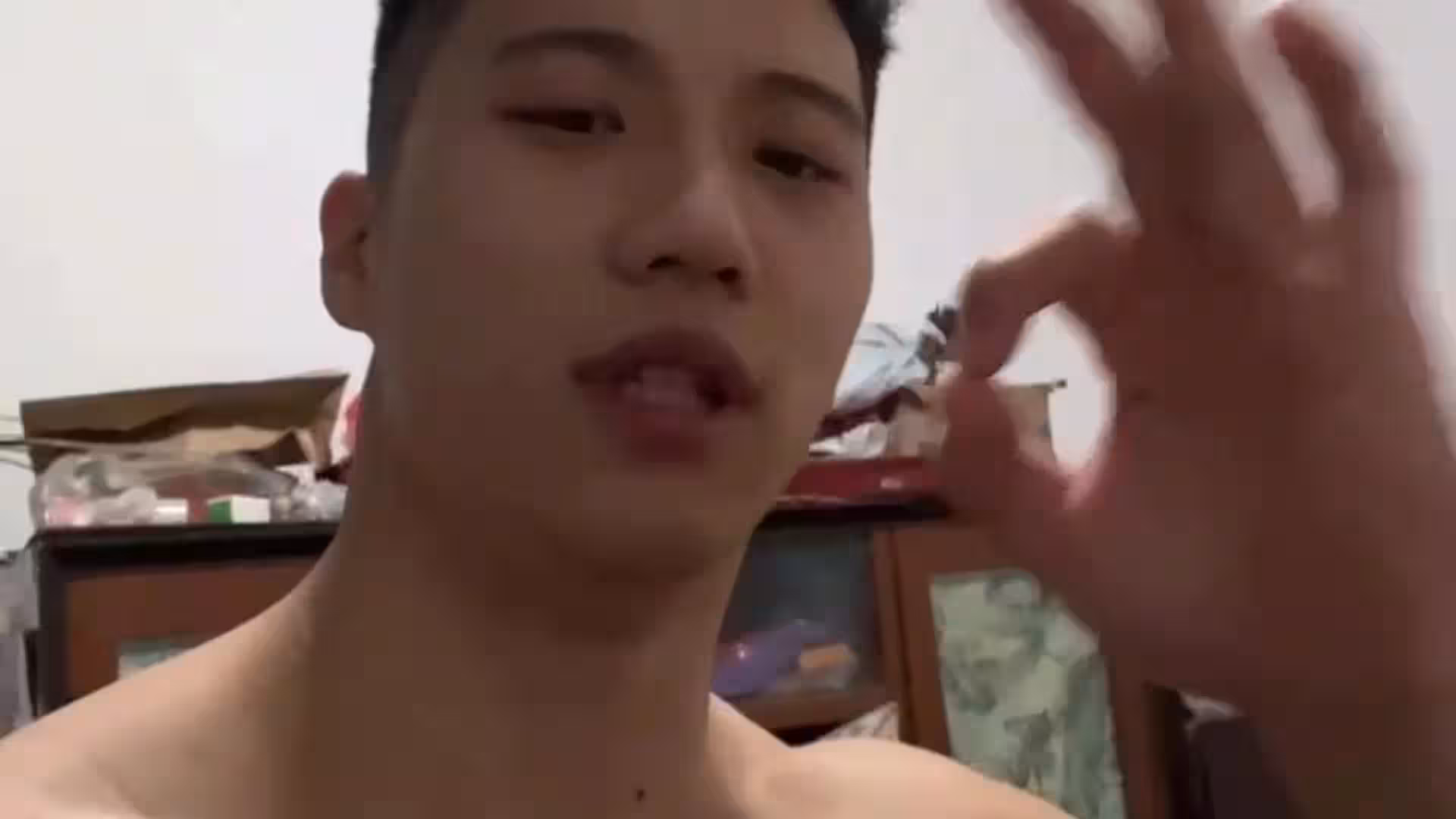 韩郅鹏 韩郅鹏 nude pecs Sensational