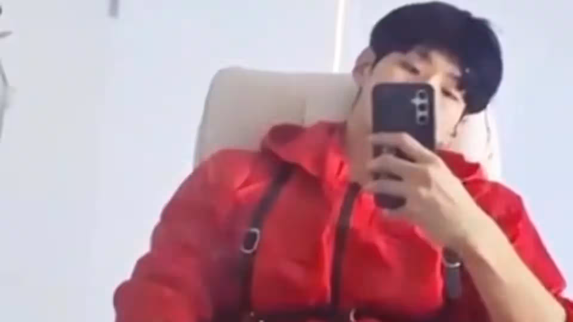 Sexy Korean Squid Game Guard 이 상현 qkrgktkxks plays with his cock Streaming Version