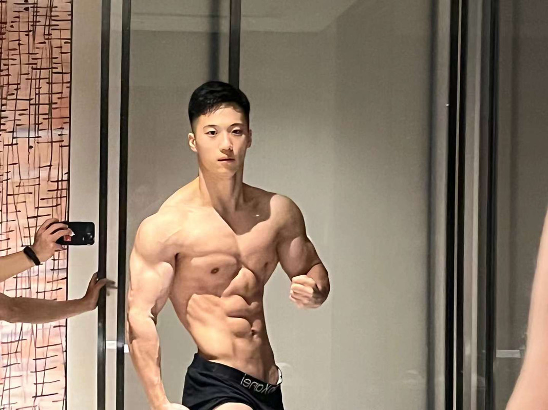 eboy ass play 韩郅鹏   EXPOSED