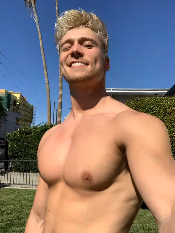 muscle Owen Devalk oh_and onlyfans naked