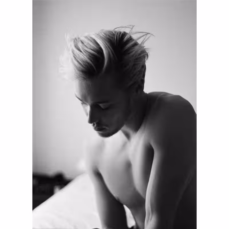 Owen Devalk oh_and masturbating Clip Sensational