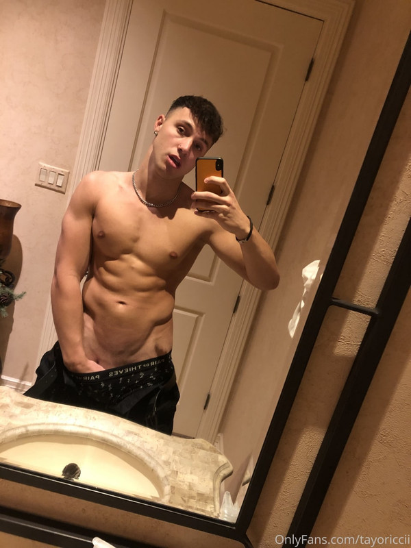 Sensational tiktok star tayoricci Nude leak OF
