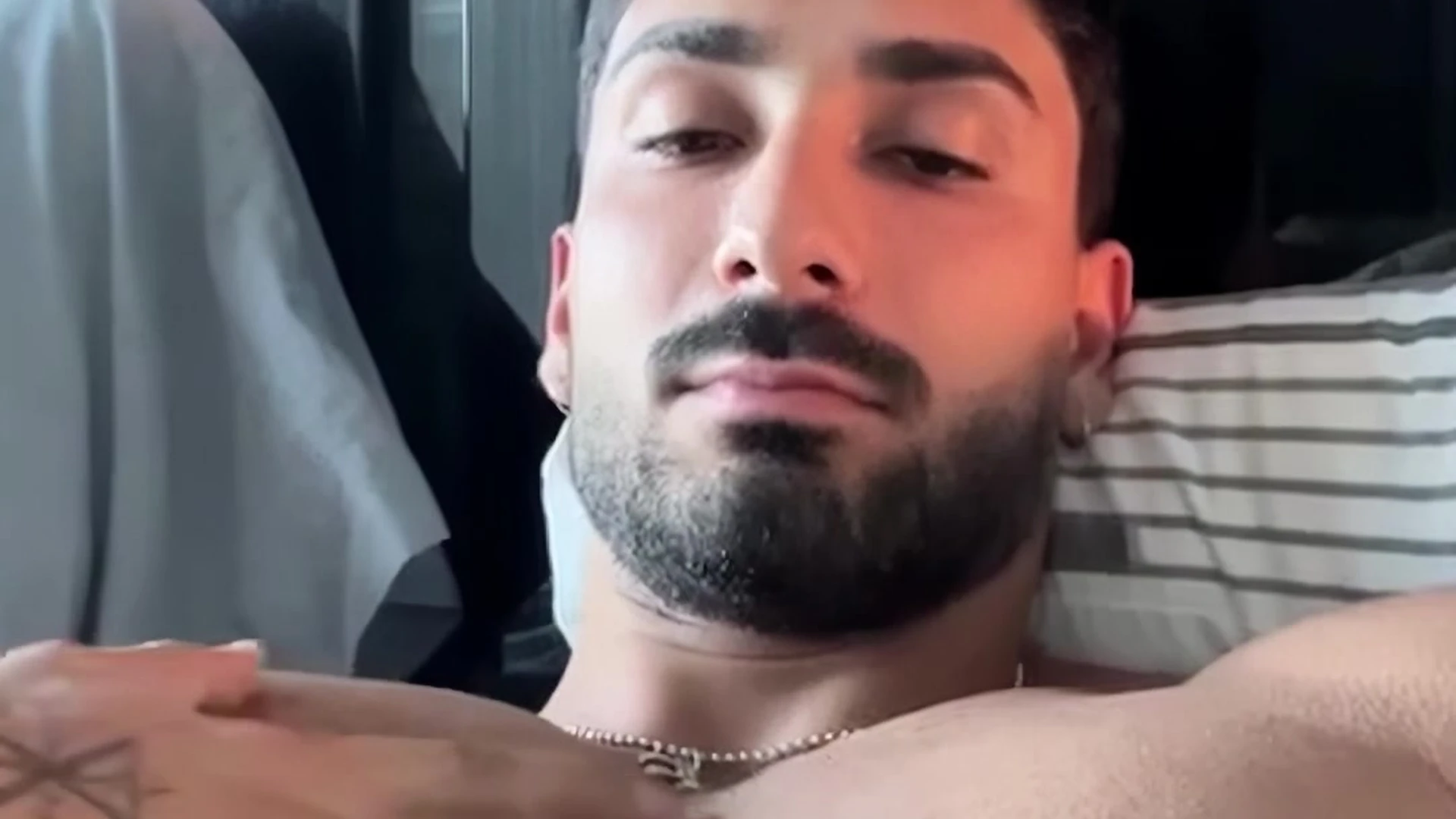 مثلي الجنس الاباØÙŠØ© Zayn Dom l e a k e d video full
