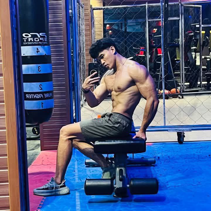 103 Pinoy filipino hunk leaked
2