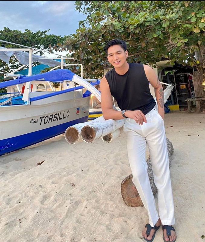 38 Pinoy filipino hunk leaked
2
