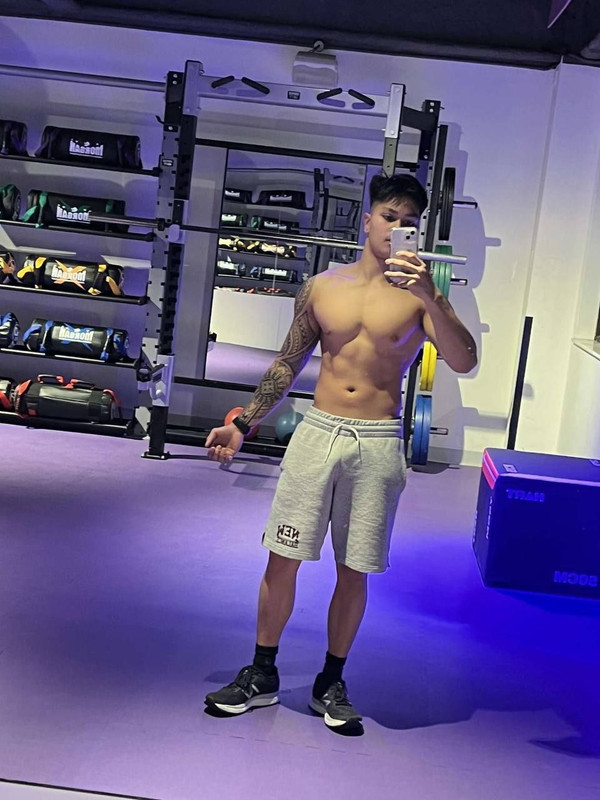 60 Pinoy filipino hunk leaked
0