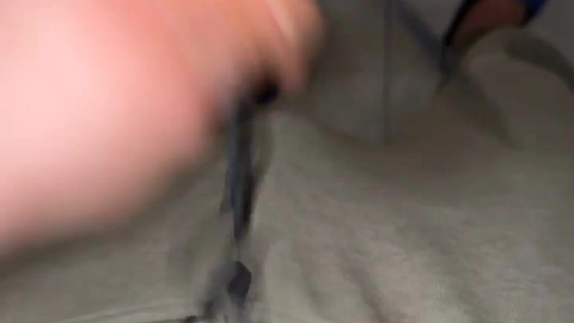 hairy urinating 0zuottag Gattouz0 leaks
5