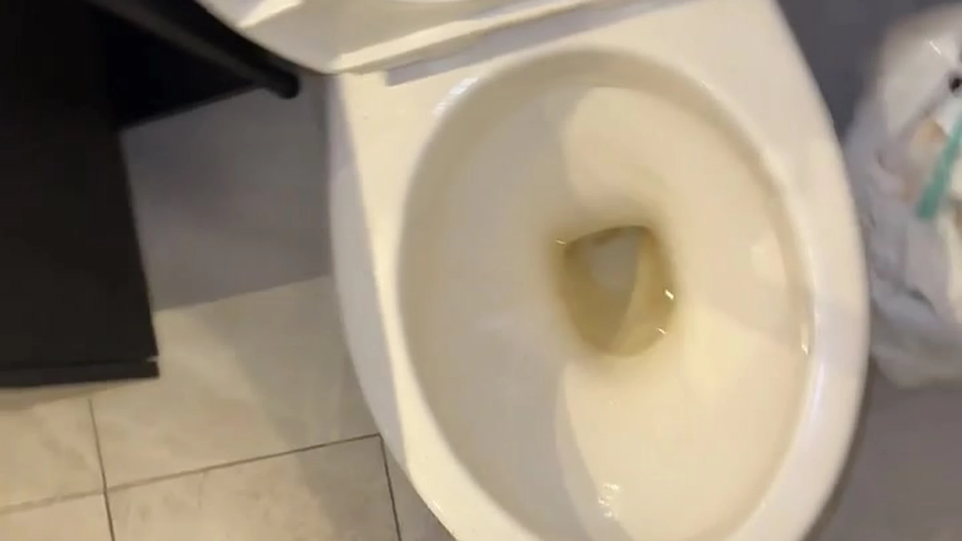 Sensational urinophilia Youssef khelil porn
15