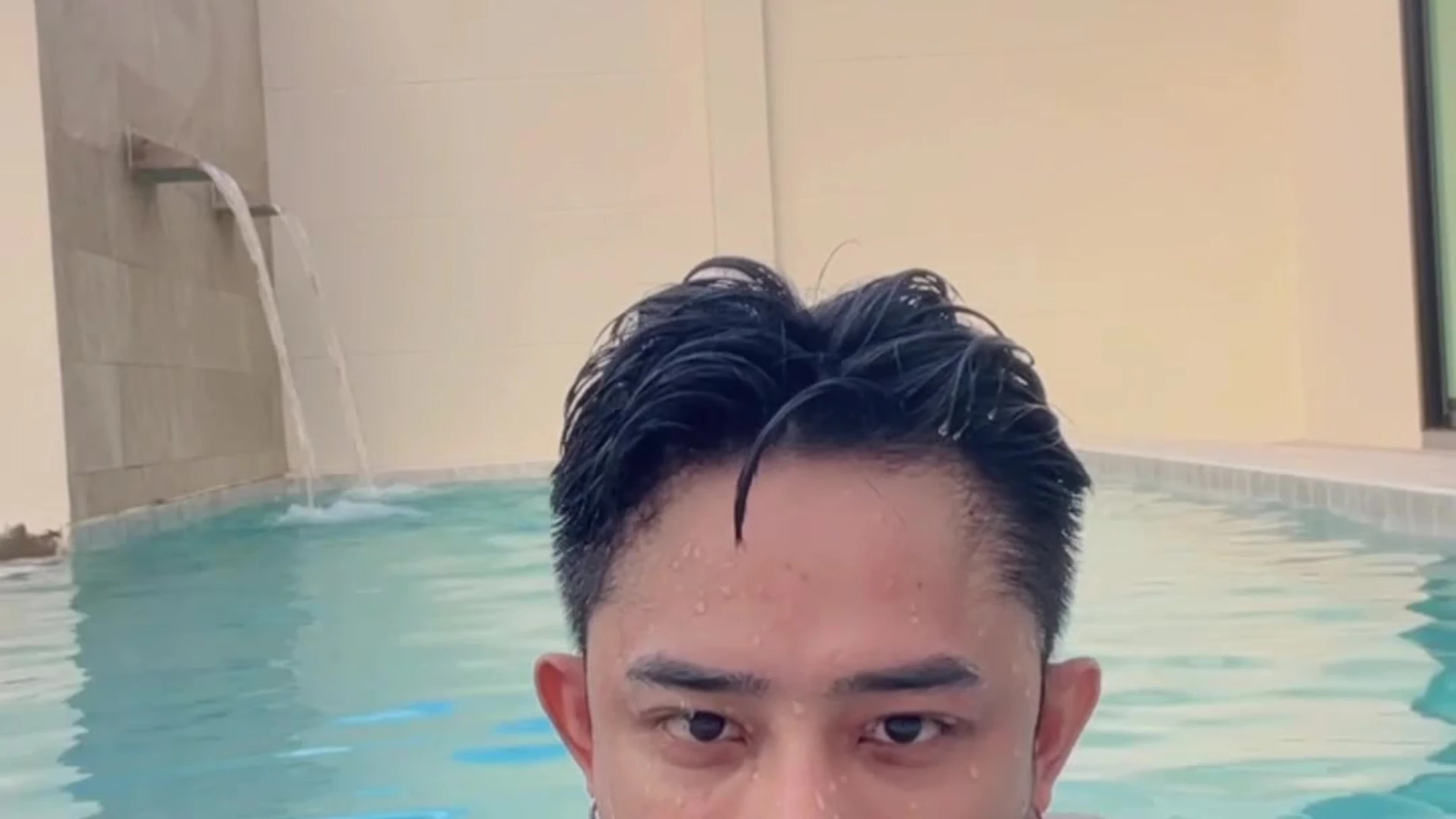 เล่นน้ำเสียว  by  bigbank2535  from OnlyFans
0
