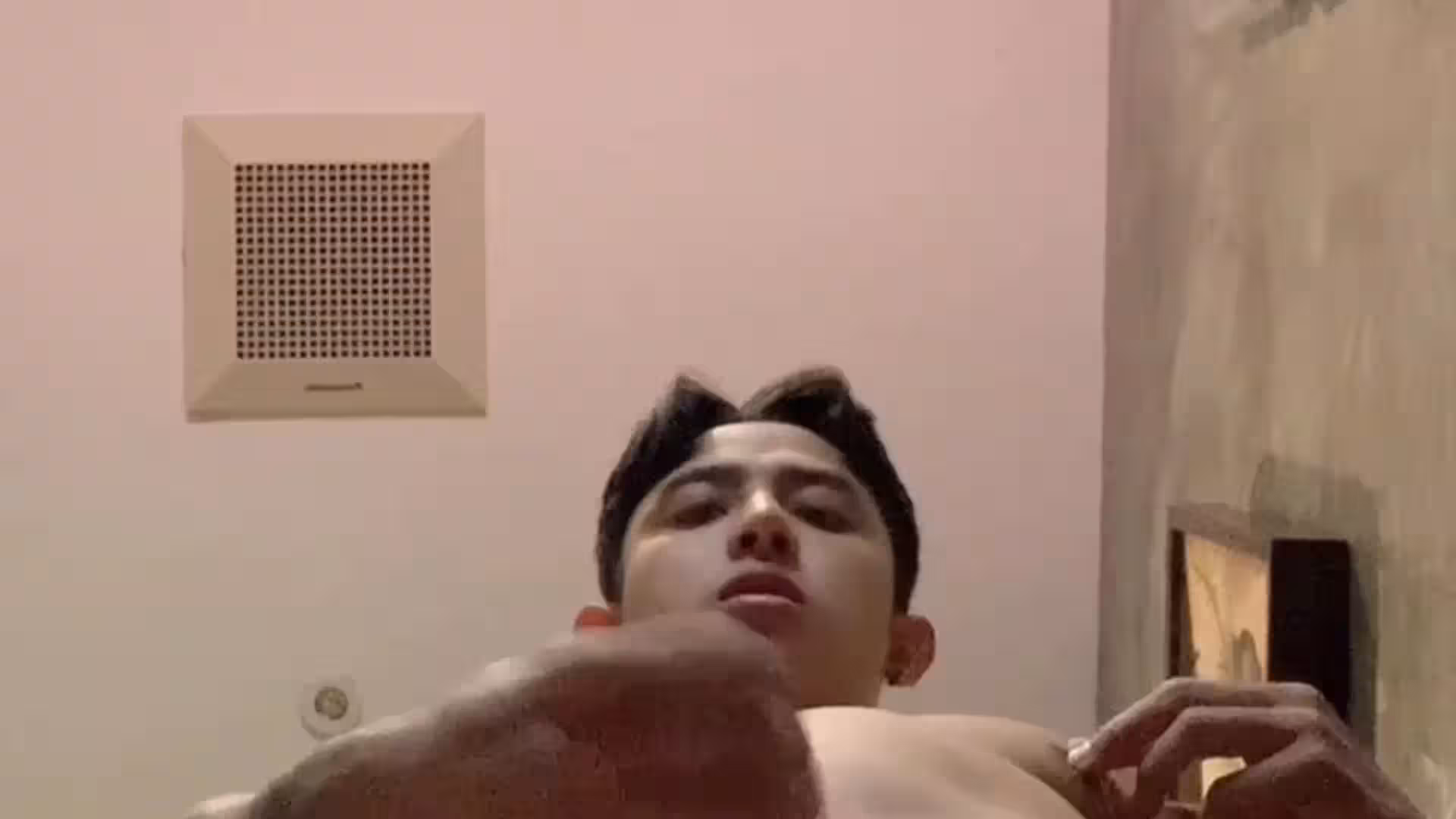 แอบชักว่าวบ้านเพื่อนสุดเงี่ยน  by  bigbank2535  from OnlyFans
0