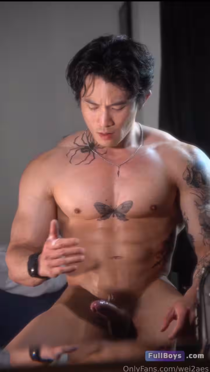 Asian  muscle hunk Wei Chao wei2aes BJ Liam fuck various sex toys in a jockstrap
0