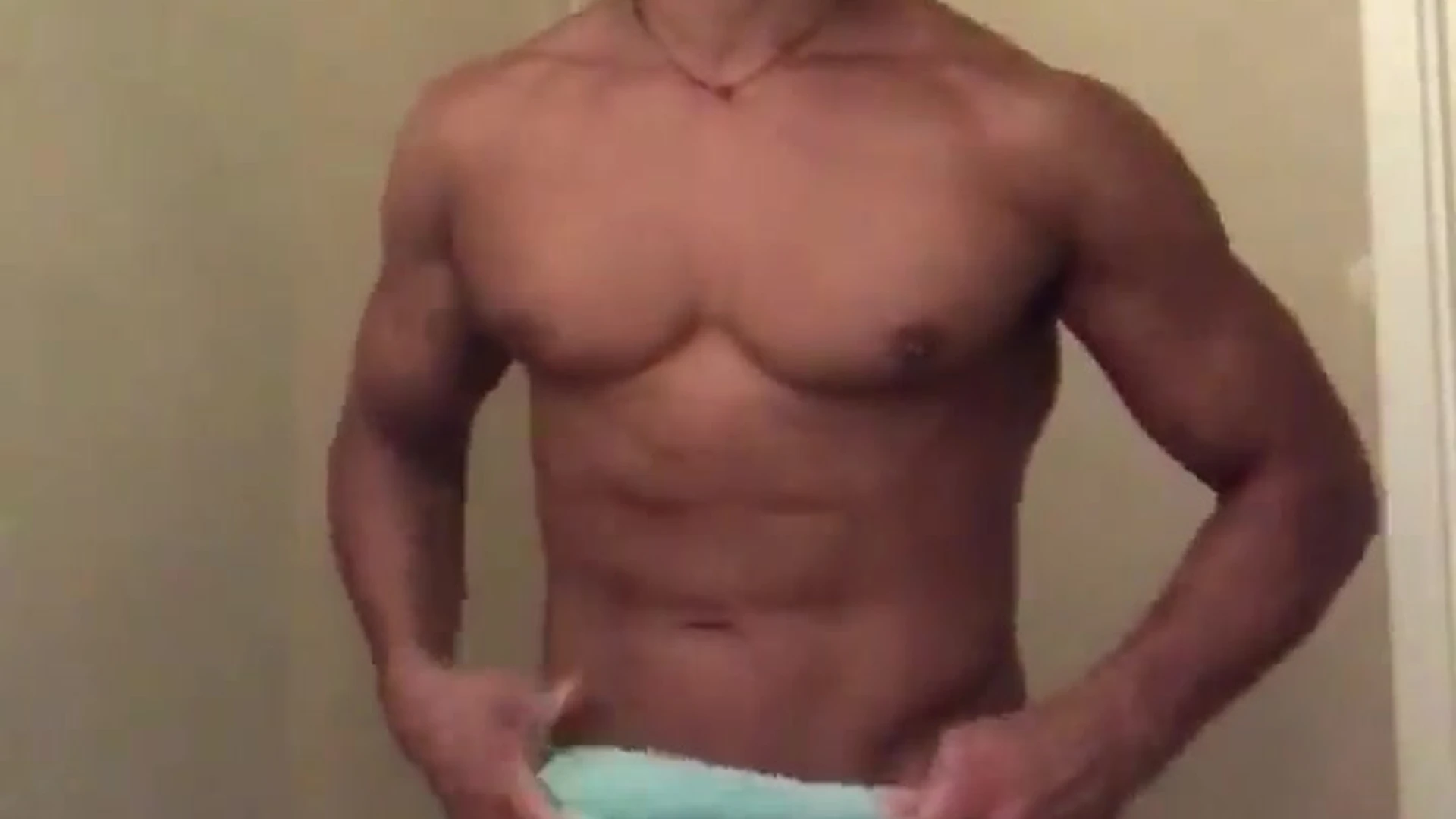 Epic   xxl cock Diego Barros masturbating fullvideo
0
