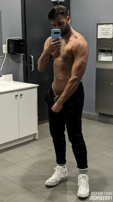 slutty hoe JERKING OFF jff Joshiiee691 leak
1