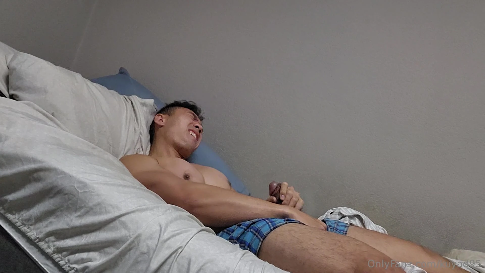 Epic masculine kuyadenzel95 bigkuyad   Full leaked video
0