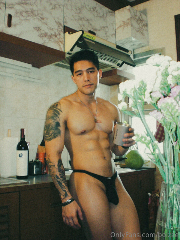 model Thaksakon Pomyukol sex leak Sensational
0