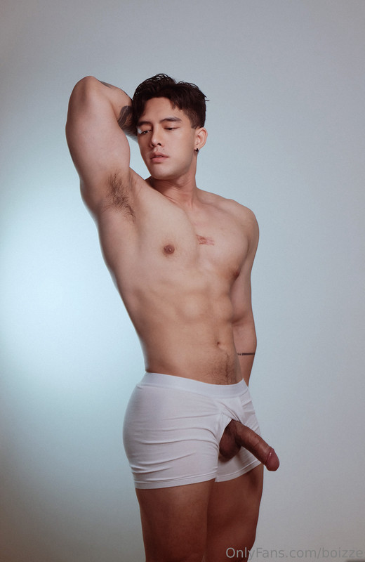 muscle Playing with himself thai boizze nude
1