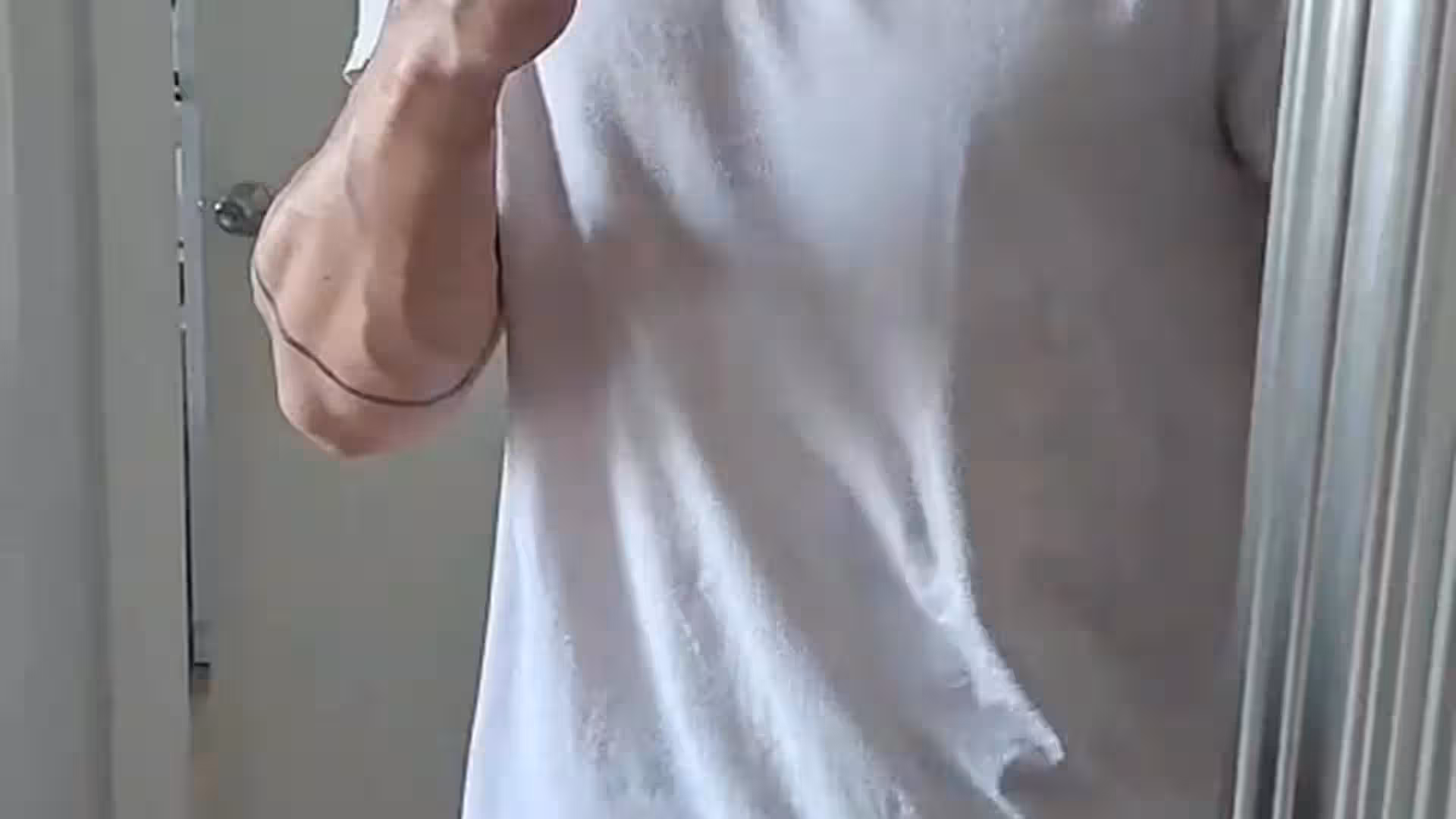 Sensational bitch model boizze pecs
1