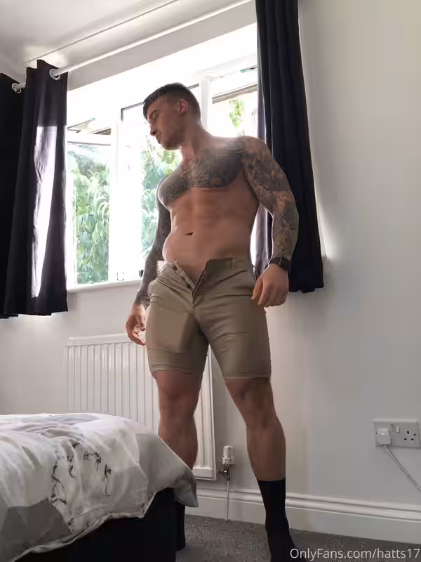 Affectionate personal trainer Chris Hatton of leaks
0