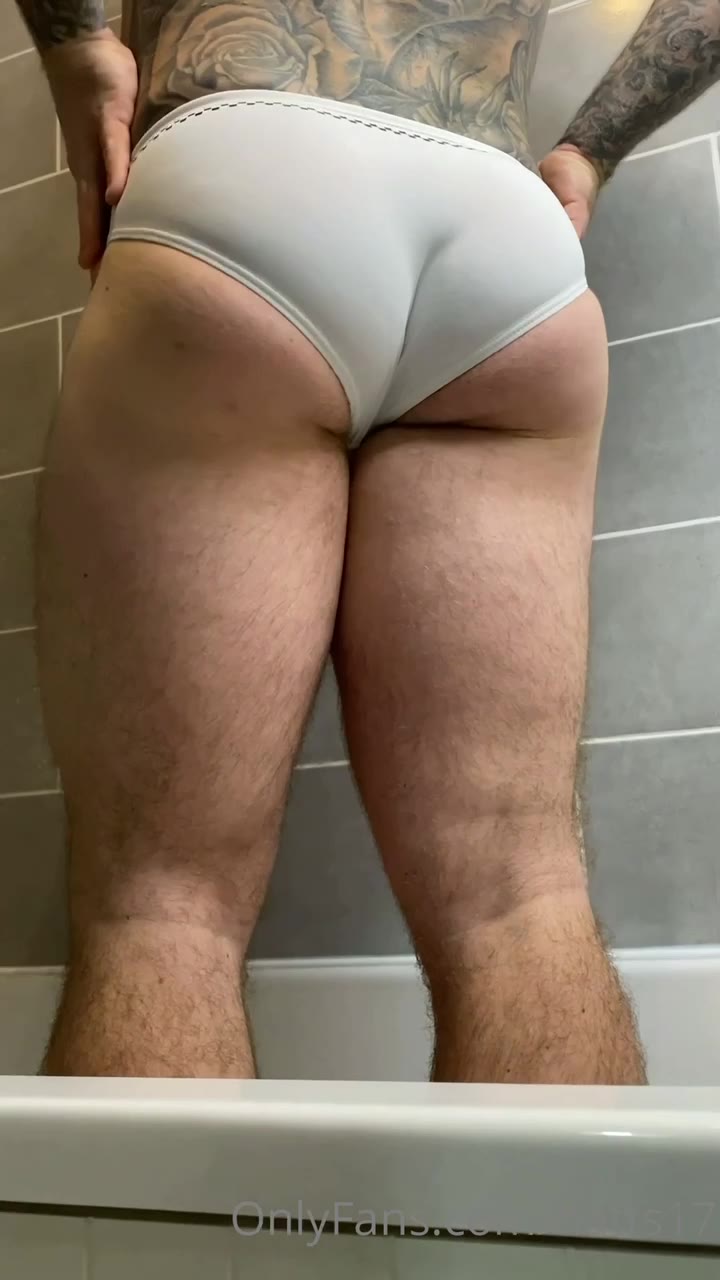 bitch hairy Chris Hatton leaked onlyfans pic
0