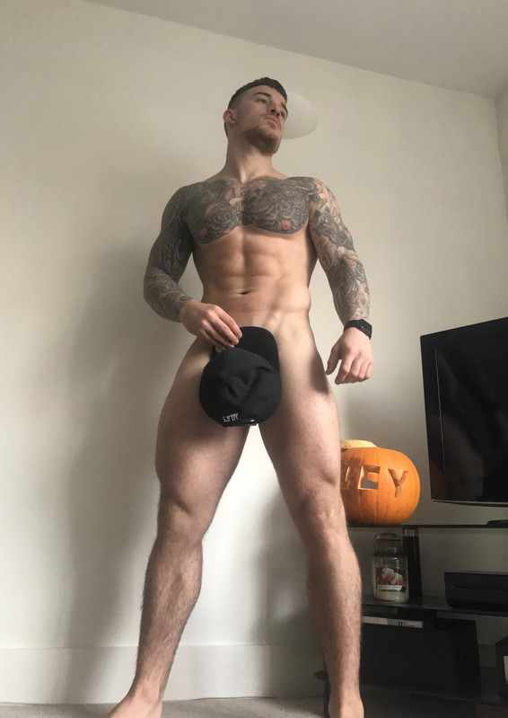 Confident  personal trainer Hatts17 leaked nudex special video
0