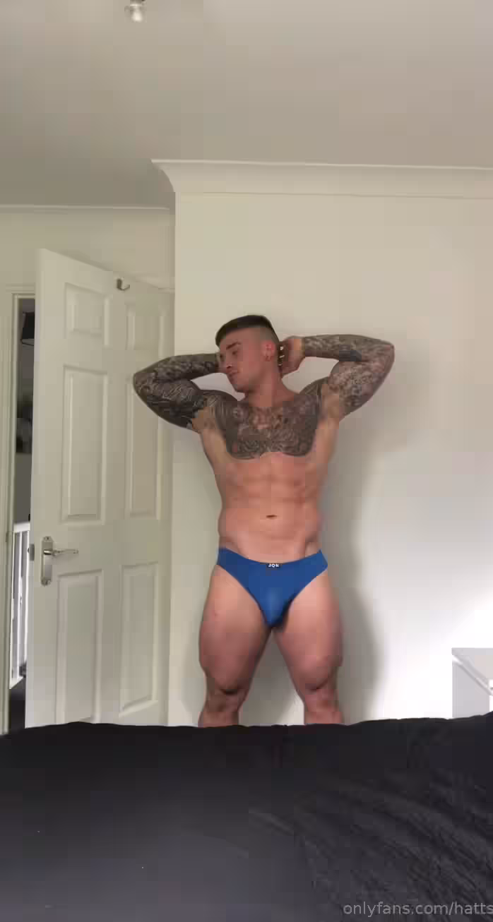 Dazzling  tattooed Hatts17 abs  Vid
0