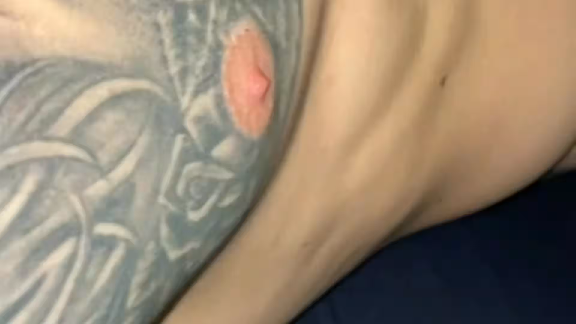eboy inked Hatts17 abs  premium video
0