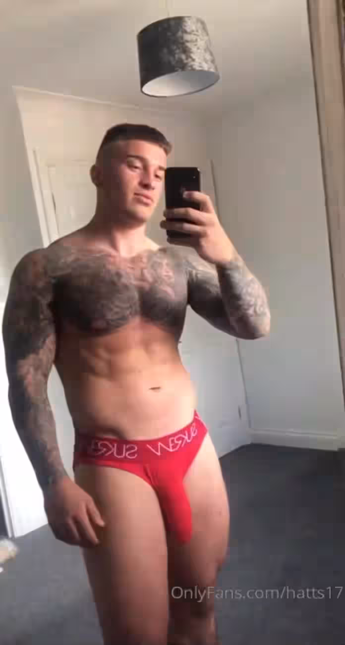 Epic tattooed Chris Hatton nudes
0