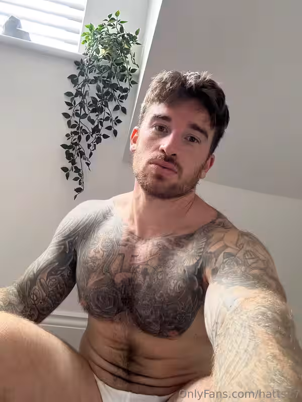 Exposed bitch boy hattshealth Chris Hatton onlyfans leaks pic special video
0