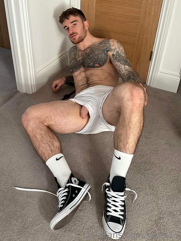 Exposed bitch boy personal trainer Chris Hatton nsfw full vid
0