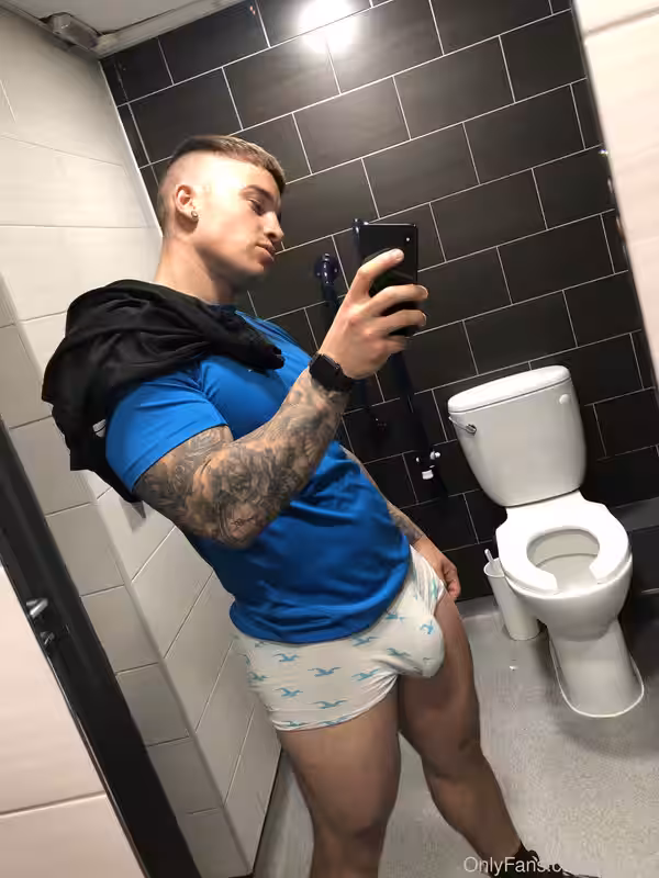 hattshealth Chris Hatton leaked nudes x
0