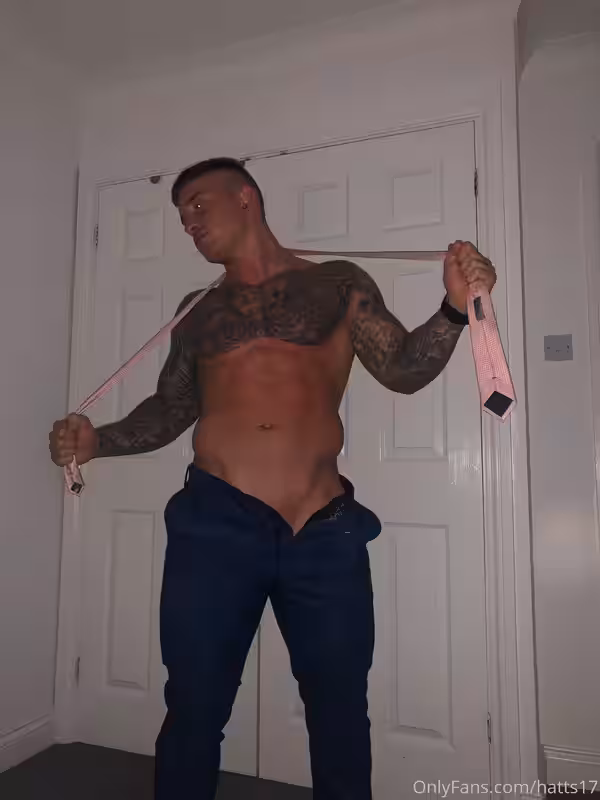 hunky personal trainer Hatts17 collab Exclusive full video Exposed
0