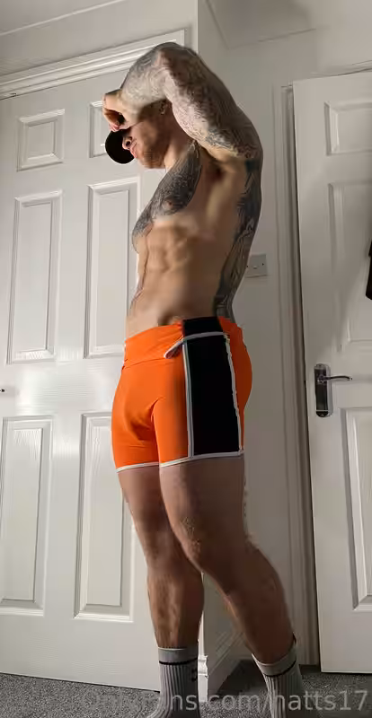 jerking off personal trainer Hatts17 Porn
0