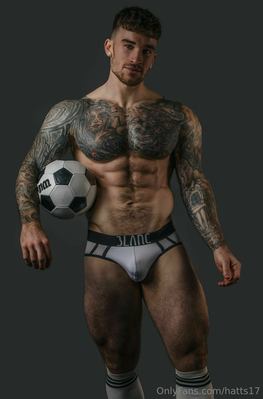 personal trainer Chris Hatton nude Sensational
0