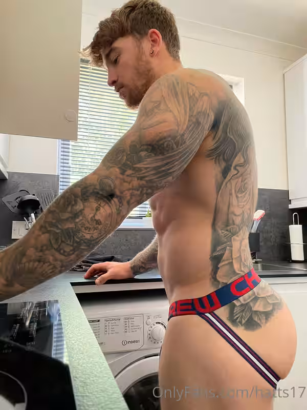 personal trainer Hatts17 onlyfans
0